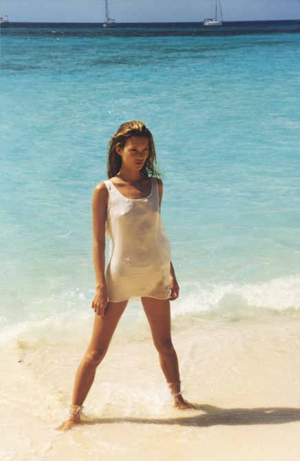 Kate-Moss-Topless-Vogue-2