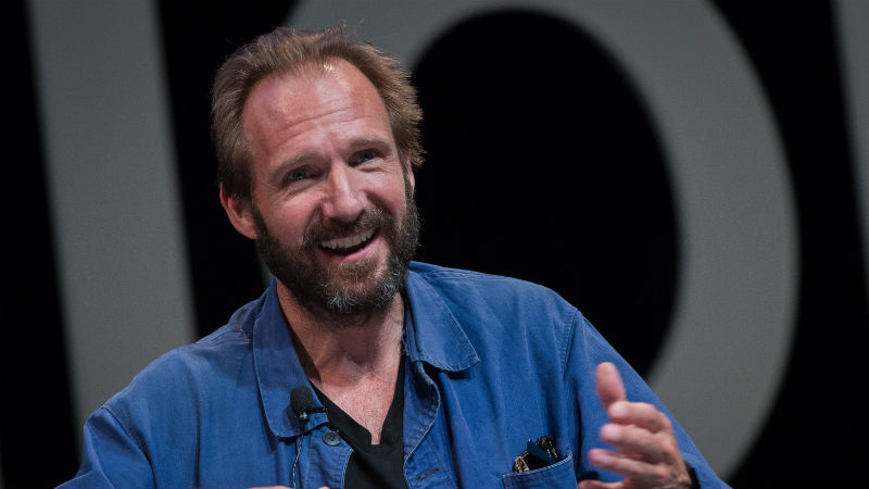 how to pronounce ralph fiennes