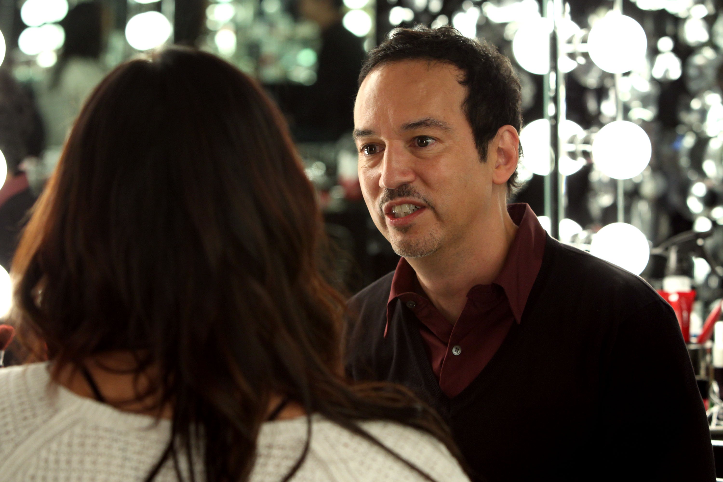 How to get Gina Rodriguez's Old Hollywood Glamour hairstyle