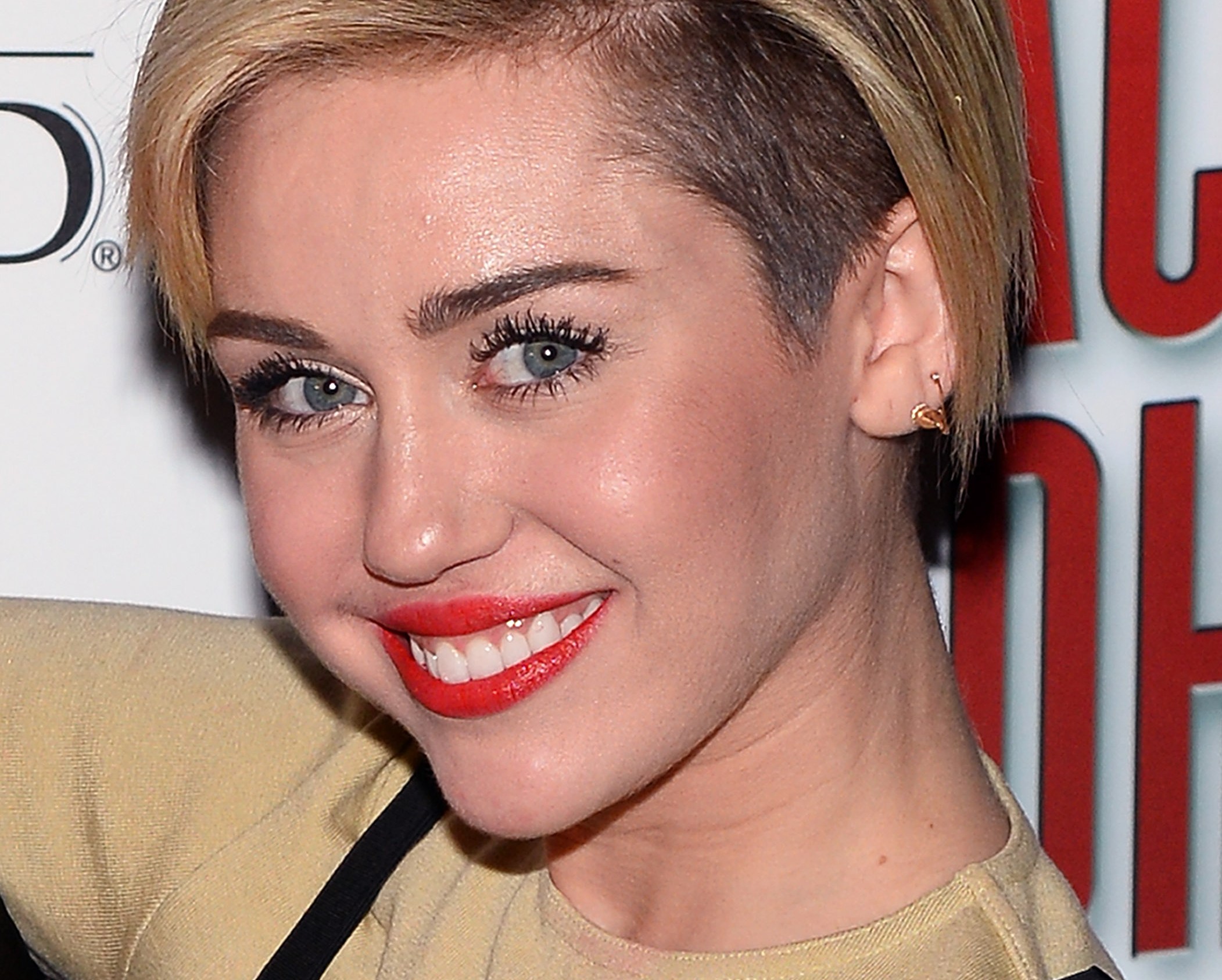 Miley Cyrus Grows Out Her Pixie Haircut