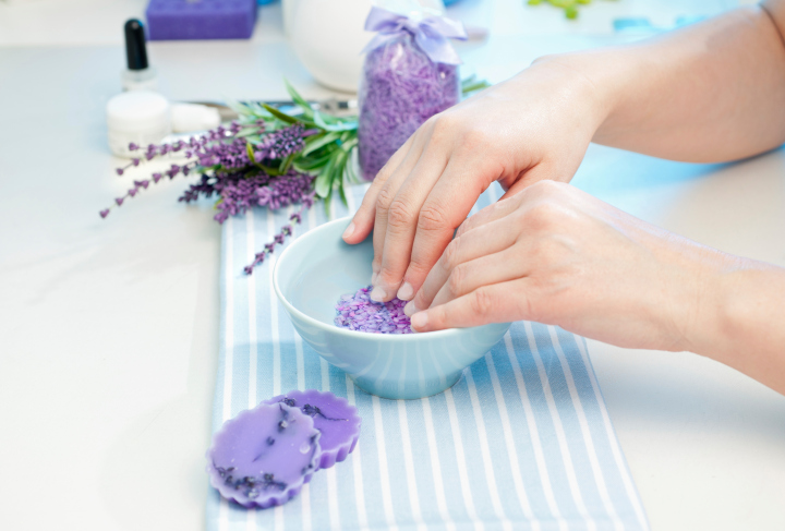 How to Get Strong Nails: 5 Rules to Live By