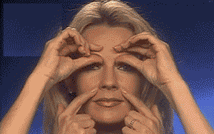 giphy.com / reddit.com