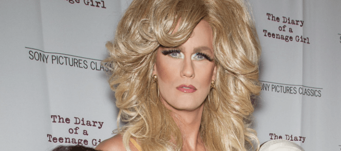 Whoa! Alexander Skarsgard Arrives at Movie Premiere in Full Drag