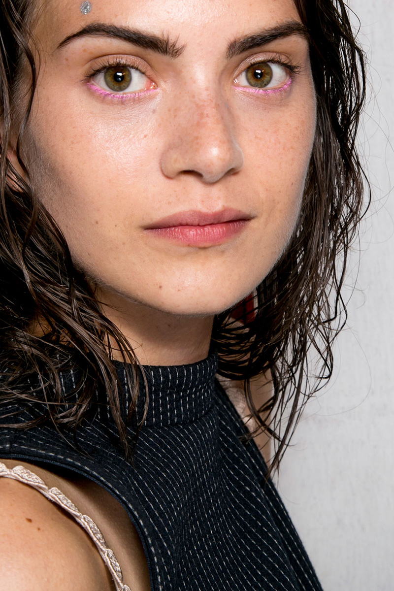 under-eye-liner-ohne-titel