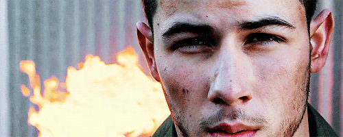 How to Heal From a Breakup, According to Therapists