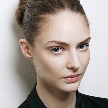 How to Do a Ballet Bun