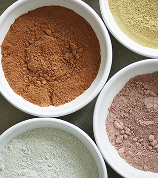 5 Organic Makeup Brands Watch