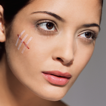 Seven Minerals' Aloe Vera Gel From Amazon Soothes Sunburns Overnight