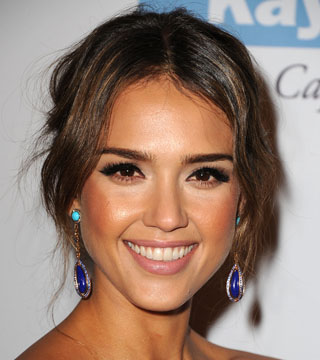 How Avoid Obvious Looking Concealer