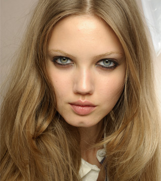 Hair Primer is a "Thing" Now, So Let's Talk About How to Use It