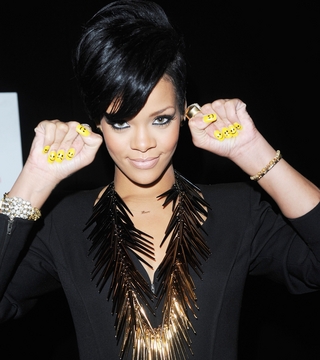 Rihanna's Routine: Shellac Nails & Emergency Waxes