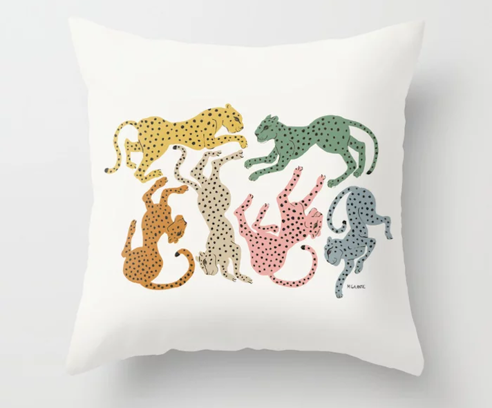 STYLECASTER | Small Bedroom Decorating Tips