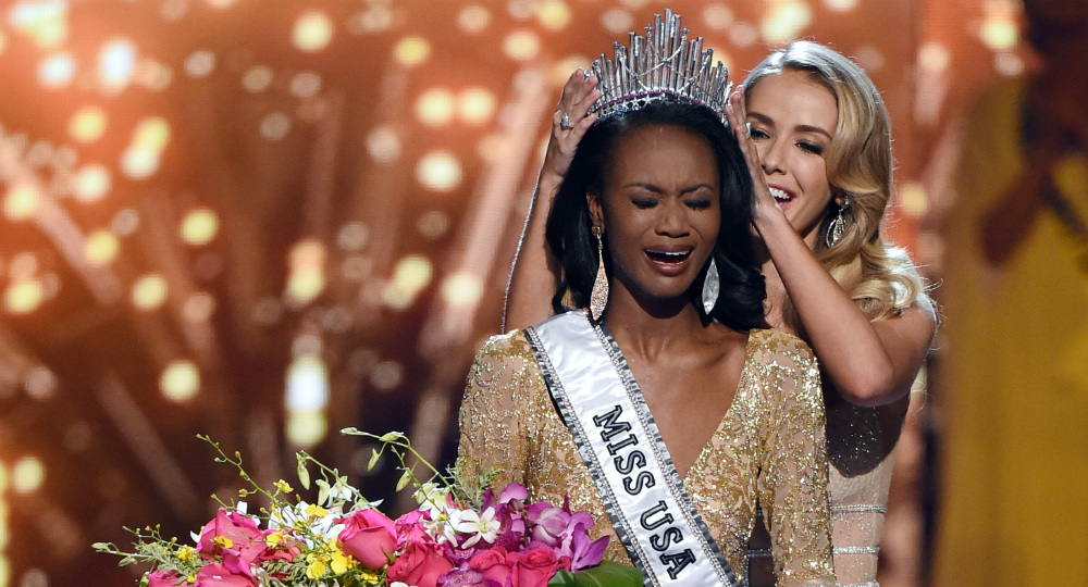 Ashley Graham Criticizes Miss Universe No Plus Size