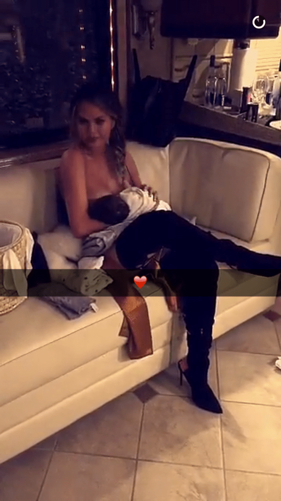 Snapchat/@chrissyteigen