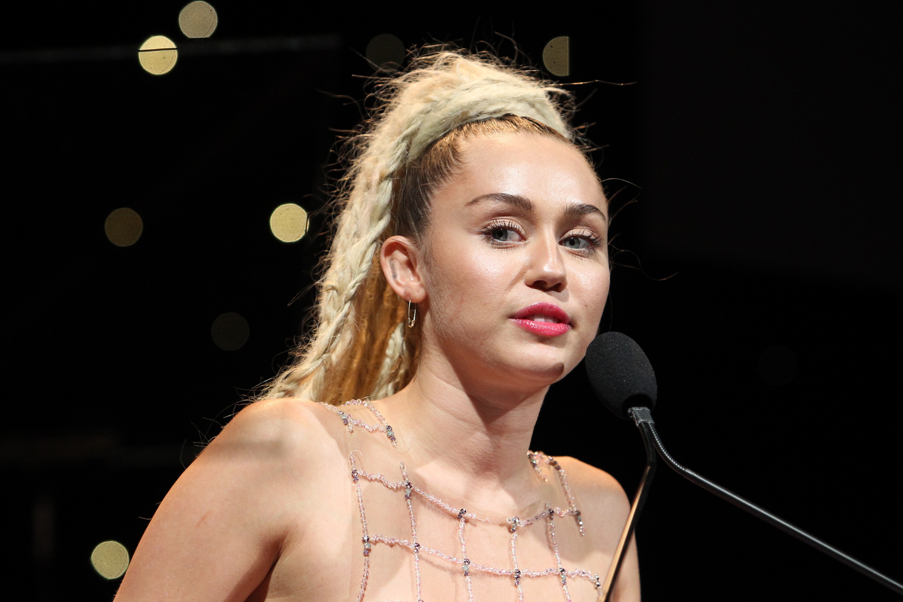 This Is Why You'll Never See Miley Cyrus on a Red Carpet Again
