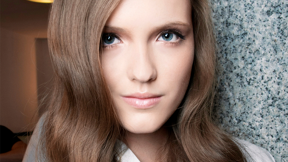 This Apple Cider Vinegar Rinse Gave Me Shiny Hair