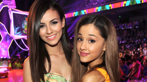 Victoria Justice Makeup on the Red Carpet