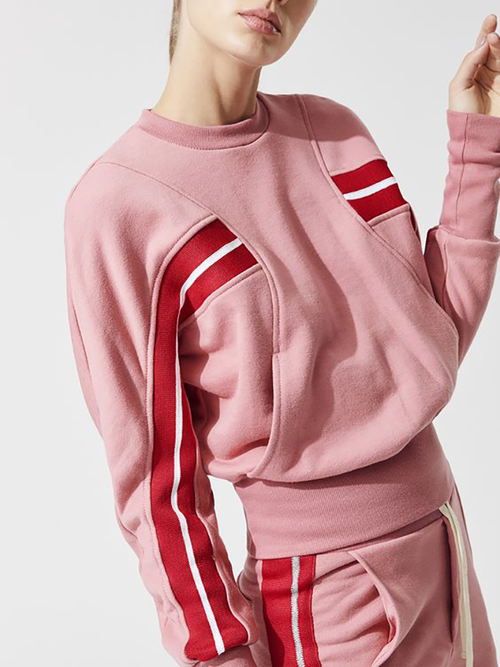 STYLECASTER | What to Wear the Gym When It Starts Getting Seriously Cold Out