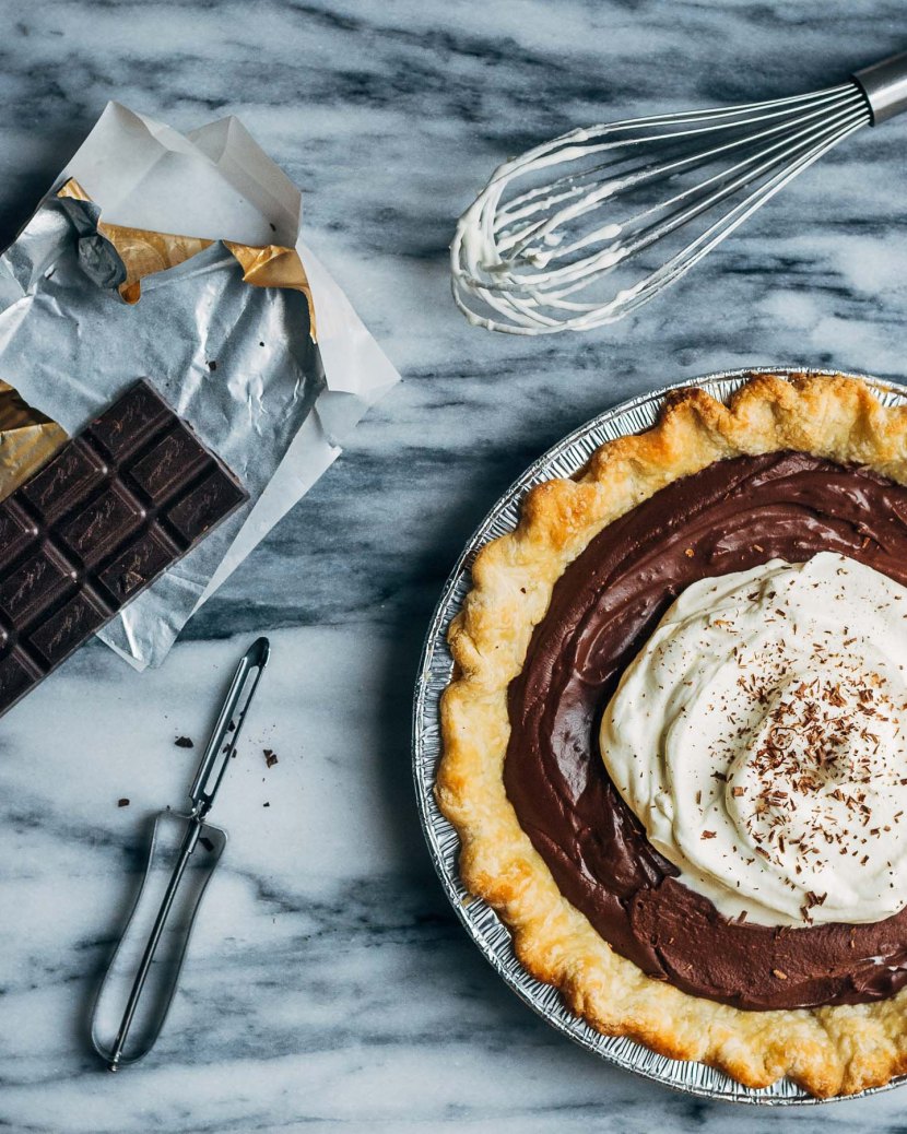 STYLECASTER | comfort food recipes | chocolate pudding pie with rum