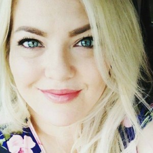 Jennifer Lopez & Shakira Are Headlining Super Bowl's Halftime In 2020