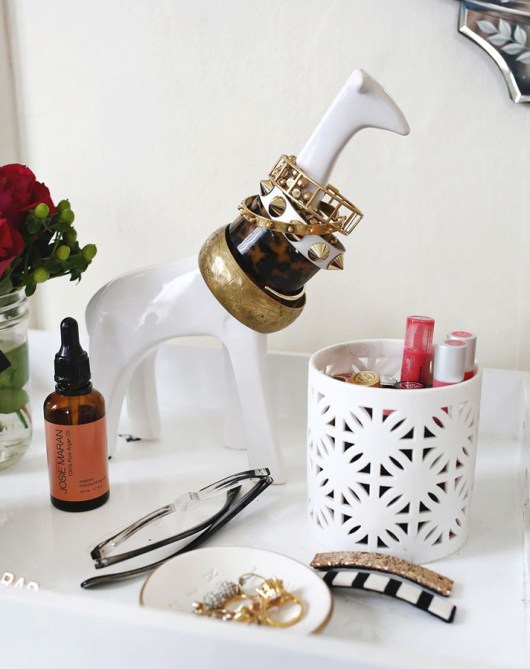 makeup-storage-a-beautiful-mess-2