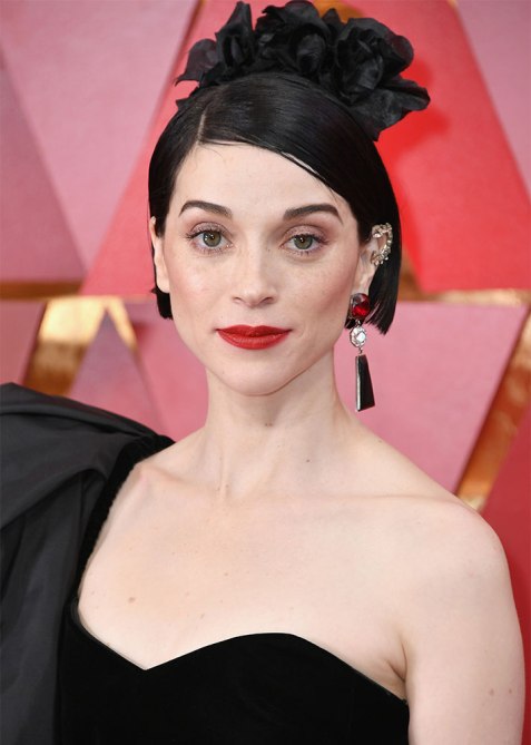 STYLECASTER | Oscars 2018 Beauty Looks | St. Vincent