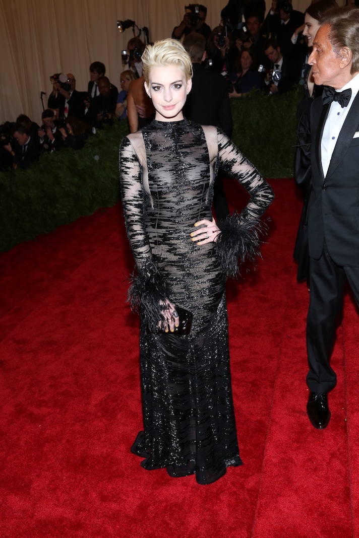 STYLECASTER | 43 Celebrity Met Gala Looks That Went Down in Fashion History