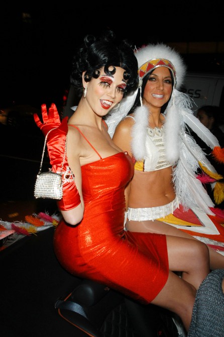 Heidi Klum Halloween Costume 2002