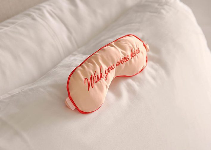 STYLECASTER | 27 Luxe Travel Must-Haves That Promise to Elevate Your Holiday Season