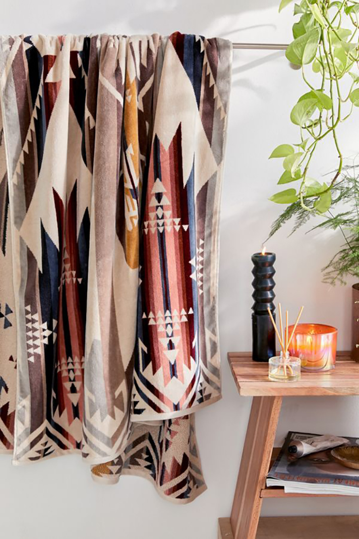 STYLECASTER | 2019 Interior Design Trend: Southwestern Decor Is the New Boho