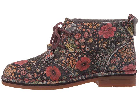 STYLECASTER | Wide-Fit Winter Booties to Shop Now