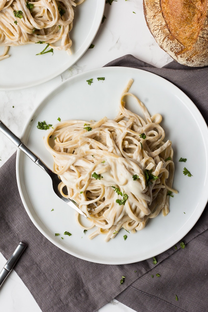 STYLECASTER | 17 Plant-Based Instant Pot Recipes for Meatless Mondays | Vegan Alfredo
