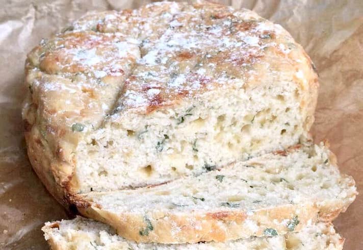 STYLECASTER | 27 Slow-Cooker Breads That Honestly Kind of Blow My Mind