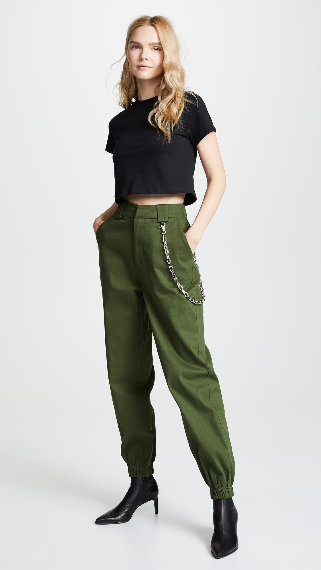 Utility Pants Are Probably The Comfiest (and Most Wearable) Trend of The Moment | STYLECASTER