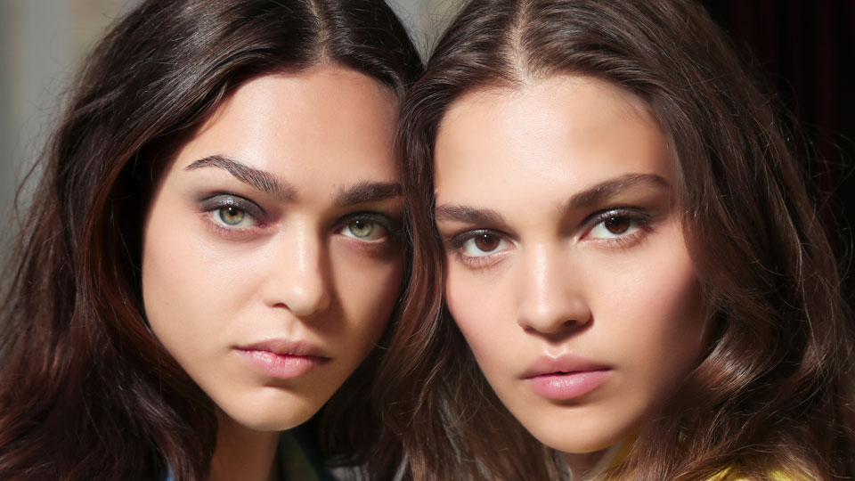 These Powder Foundations Actually Deliver Full Coverage | STYLECASTER