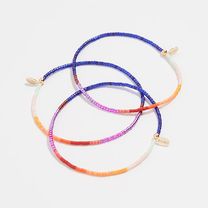 STYLECASTER | Friendship Bracelets Might Be 2019's Most Nostalgic Trend Yet