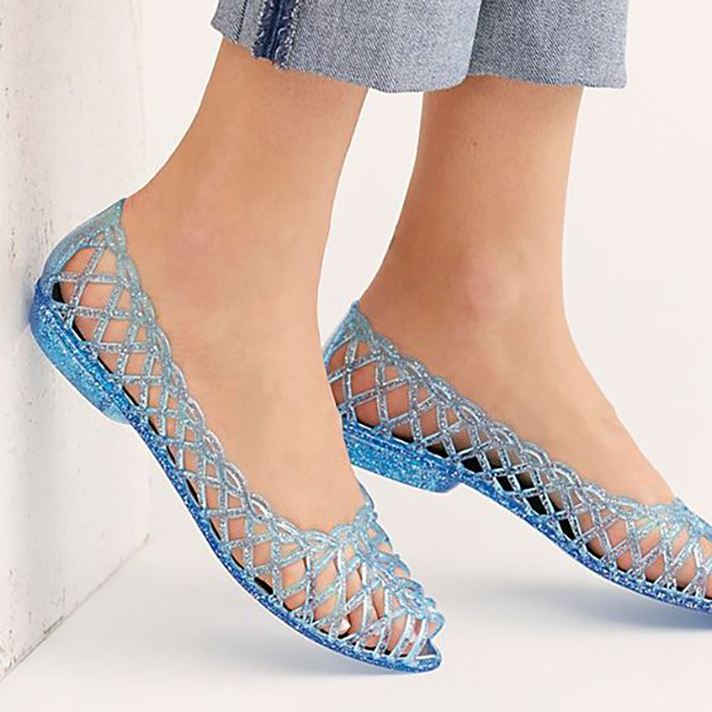 STYLECASTER | If Jelly Sandals Are Wrong, I Don't Want to Be Right