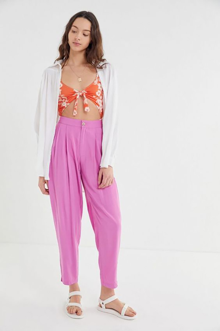STYLECASTER | There Are So Many Sweet Deals on Spring Pants Right Now