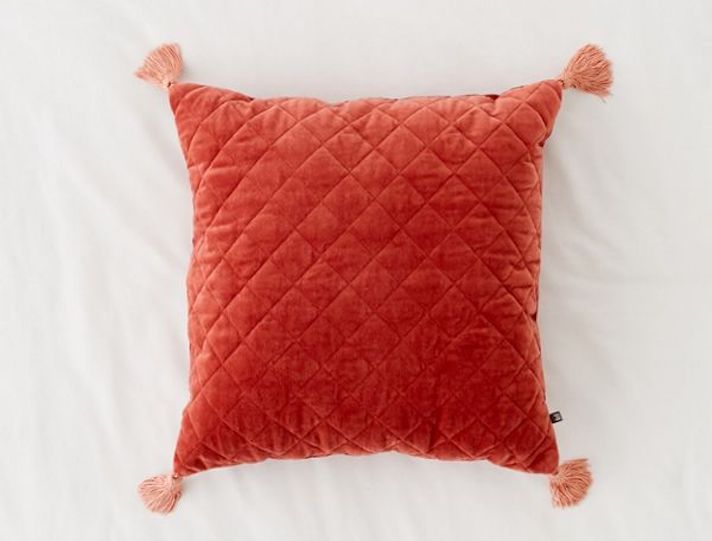 STYLECASTER | Urban Outfitters Spring Sale