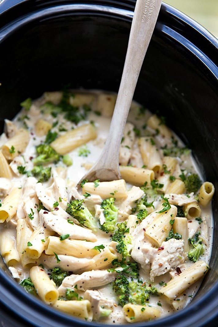STYLECASTER | Slow-Cooker Pastas Are the Easiest Way to Indulge in a Lazy, Decadent Meal This Summer | Chicken and Broccoli Alfredo