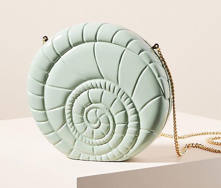 StyleCaster | What Summer Bag You Should Buy, Based On Your Myers Briggs