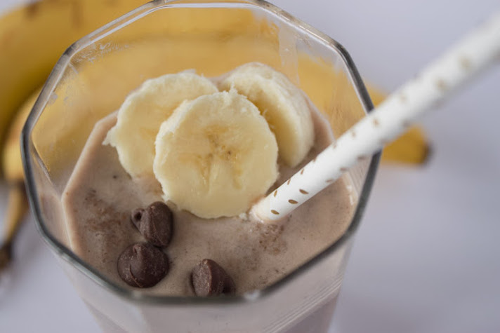 STYLECASTER | 17 High-Protein Smoothies with 5 Ingredients or Less | Chocolate Protein Shake