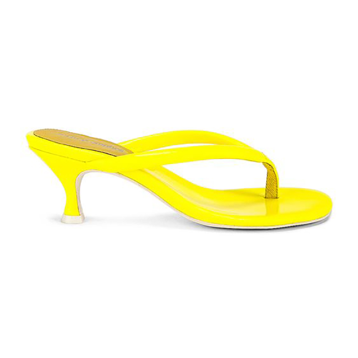 STYLECASTER | Are Flip-Flops Doomed to Be Forever Un-Cute?
