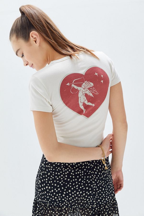 10 Nostalgic Graphic Tee's to Add Some Retro Flavor to Summer Wardrobe | STYLECASTER