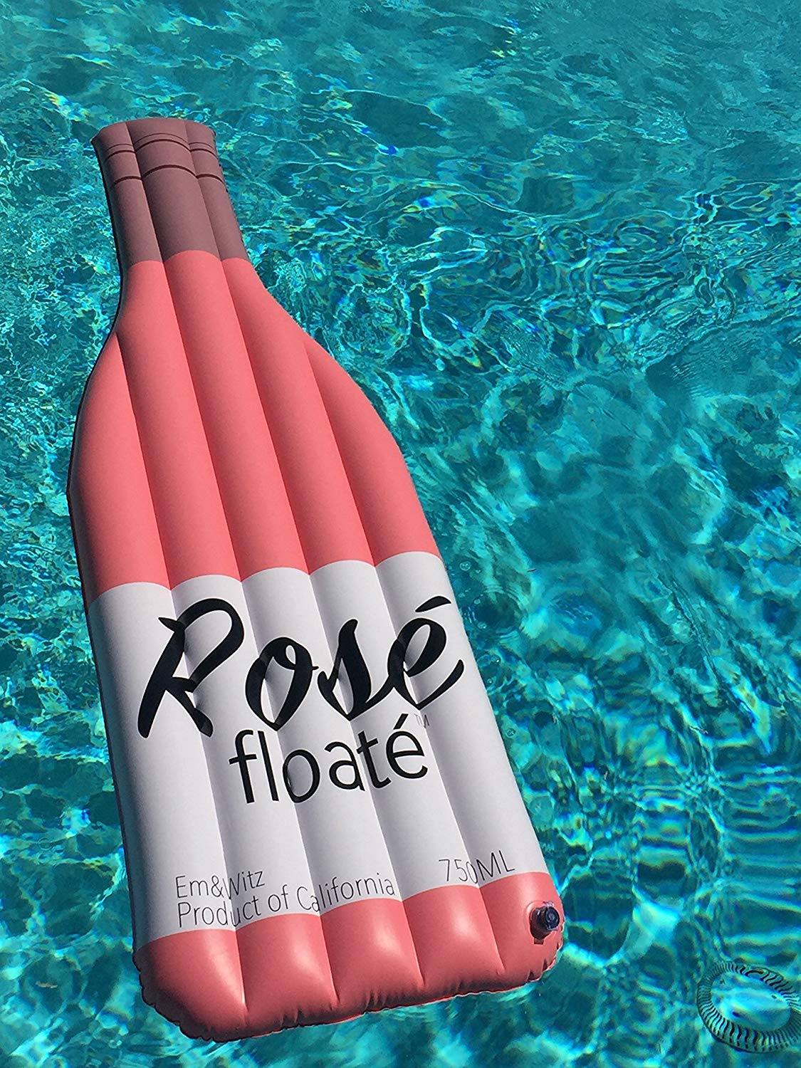 Your Summer Pool Party Just Won't be The Same Without These Instagram-Worthy Pool Floats | STYLECASTER