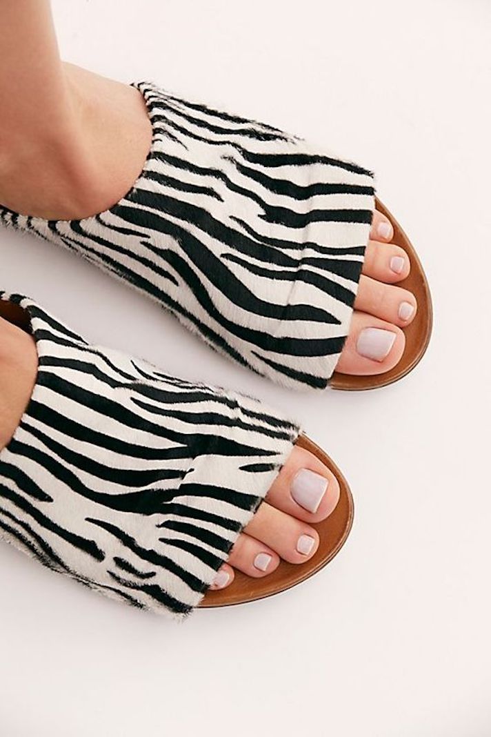 STYLECASTER | Summer Slides on Sale