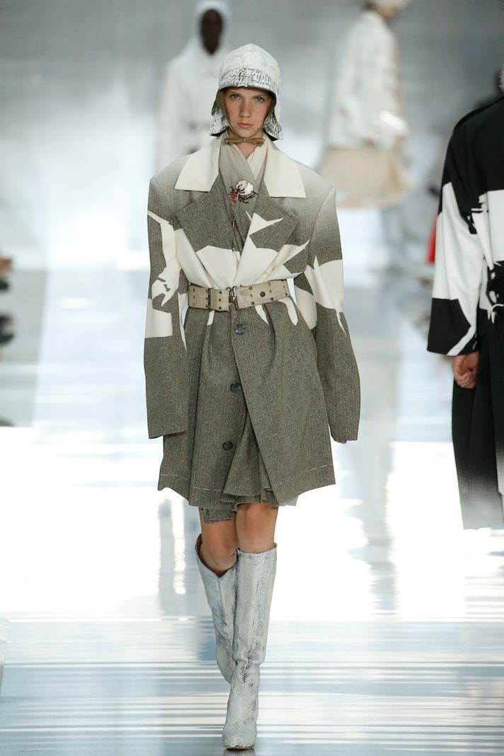 STYLECASTER | Paris Fashion Week Runways