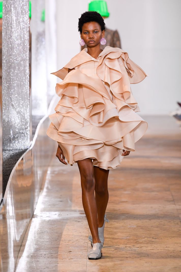 STYLECASTER | Paris Fashion Week Runways