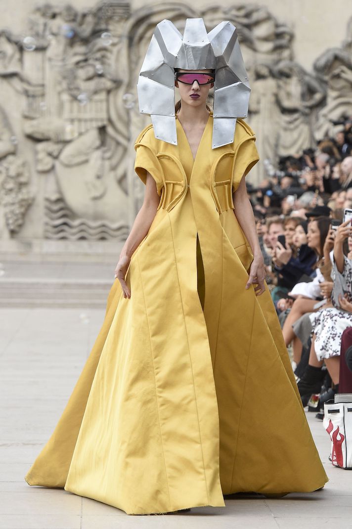 STYLECASTER | Paris Fashion Week Runways