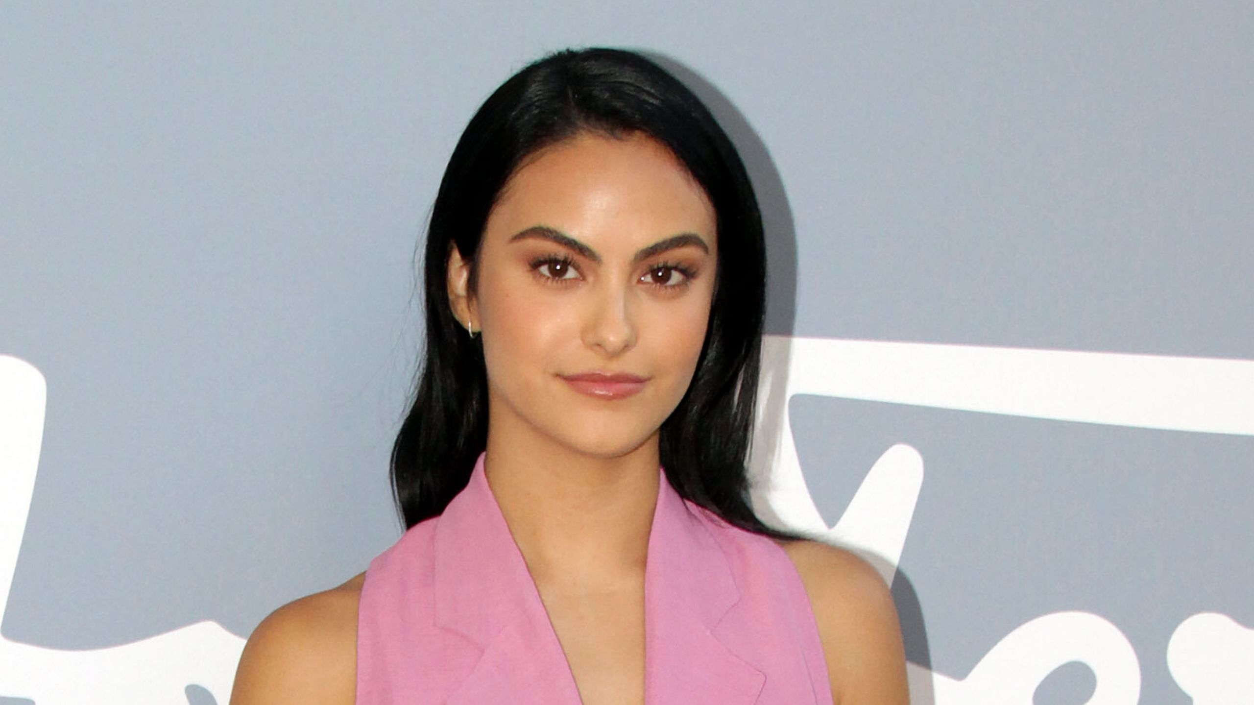 Camila Mendes